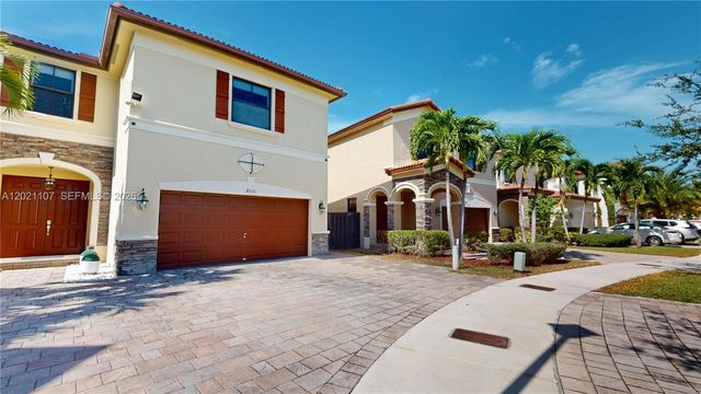 8610 NW 101st Pl, Doral, FL 33178