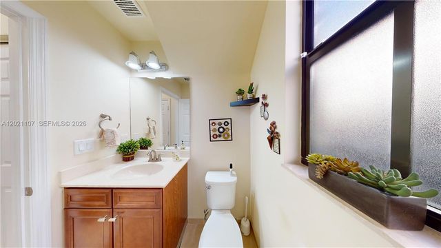 8610 NW 101st Pl, Doral, FL 33178