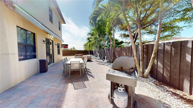 8610 NW 101st Pl, Doral, FL 33178