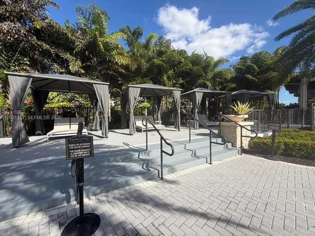 8610 NW 101st Pl, Doral, FL 33178