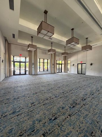 8610 NW 101st Pl, Doral, FL 33178