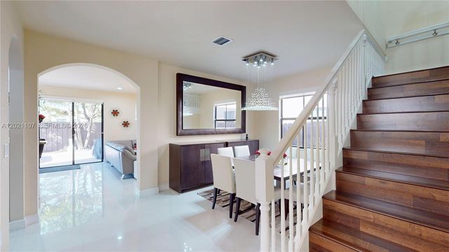 8610 NW 101st Pl, Doral, FL 33178