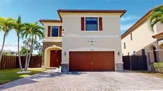 8610 NW 101st Pl, Doral, FL 33178