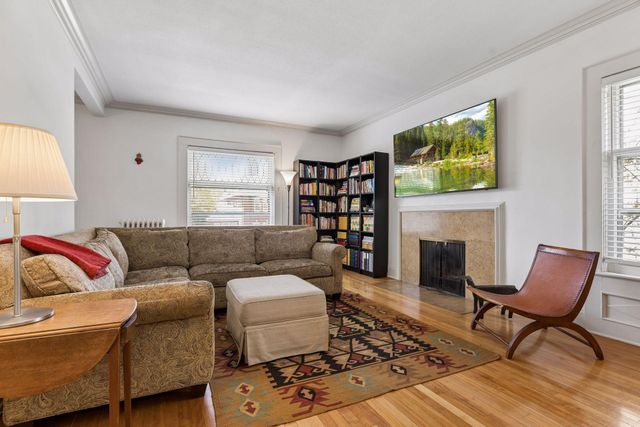 1807 Dupont Avenue S, Minneapolis, MN 55403