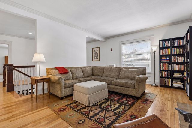 1807 Dupont Avenue S, Minneapolis, MN 55403
