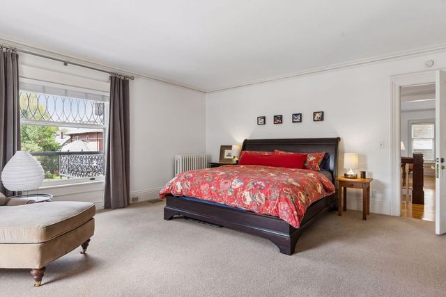 1807 Dupont Avenue S, Minneapolis, MN 55403