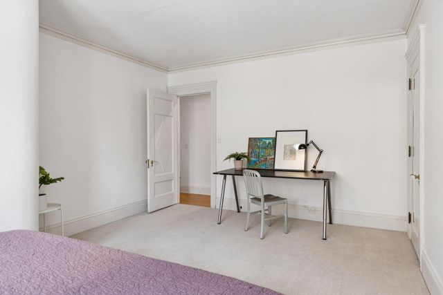 1807 Dupont Avenue S, Minneapolis, MN 55403