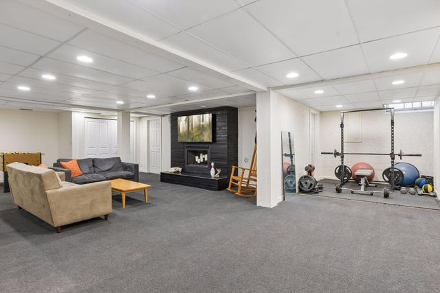 1807 Dupont Avenue S, Minneapolis, MN 55403