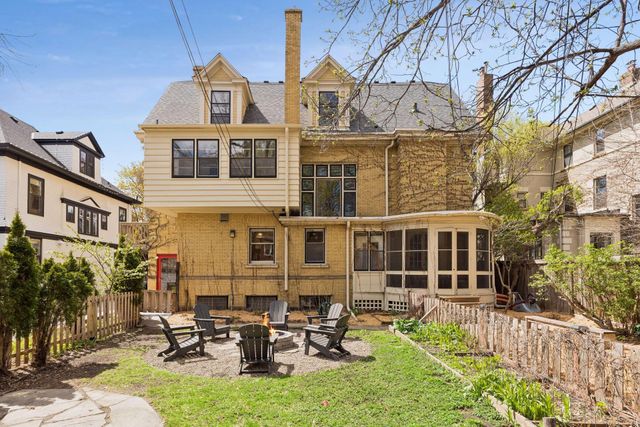 1807 Dupont Avenue S, Minneapolis, MN 55403