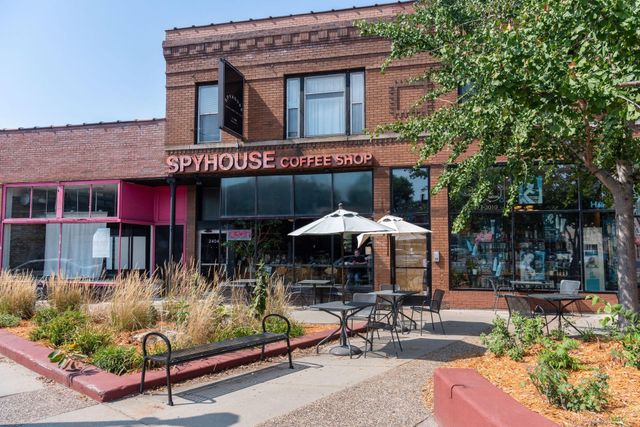 1807 Dupont Avenue S, Minneapolis, MN 55403