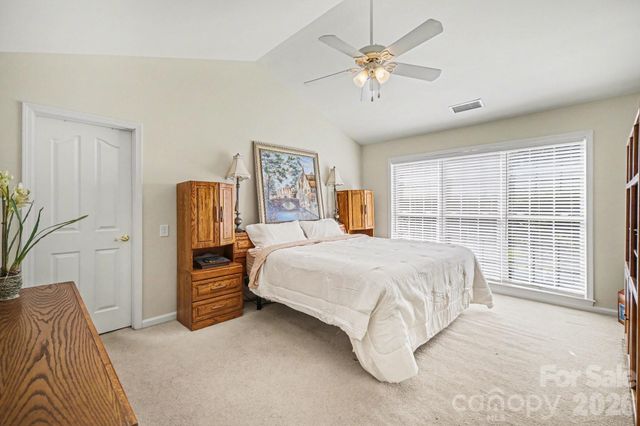 608 Eden Wood Court, Matthews, NC 28105