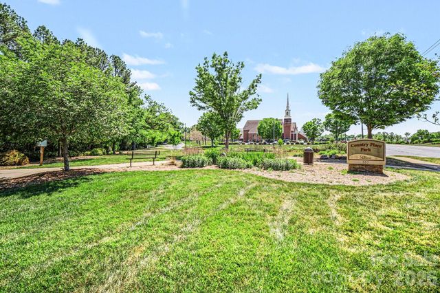 608 Eden Wood Court, Matthews, NC 28105