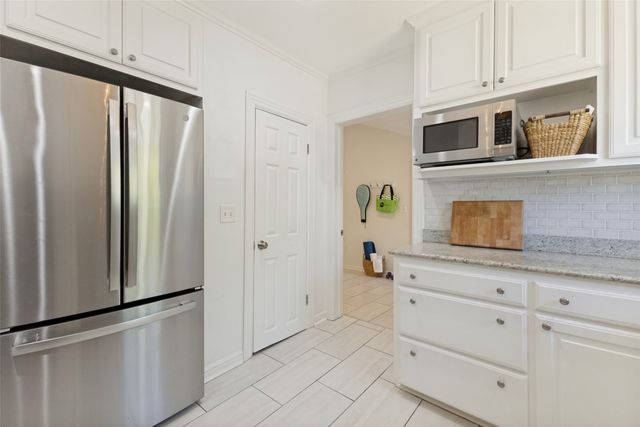 3627 S Versailles Avenue, Dallas, TX 75209