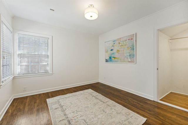 3627 S Versailles Avenue, Dallas, TX 75209