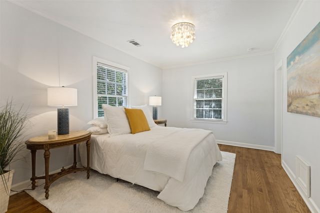 3627 S Versailles Avenue, Dallas, TX 75209