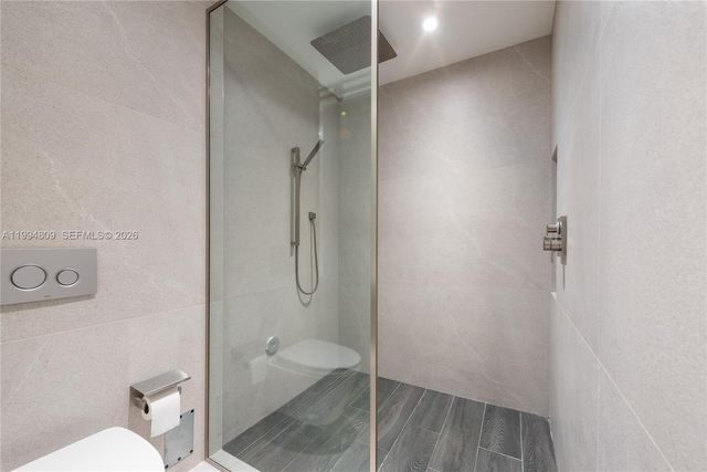 255 Galen Dr 2I, Key Biscayne, FL 33149