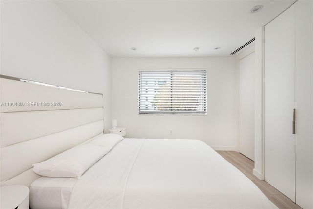 255 Galen Dr 2I, Key Biscayne, FL 33149