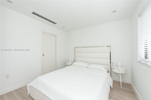 255 Galen Dr 2I, Key Biscayne, FL 33149