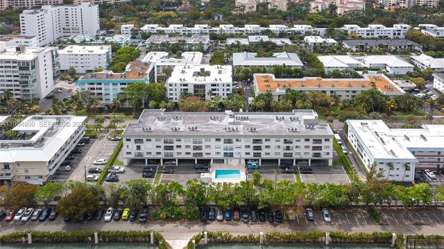 255 Galen Dr 2I, Key Biscayne, FL 33149