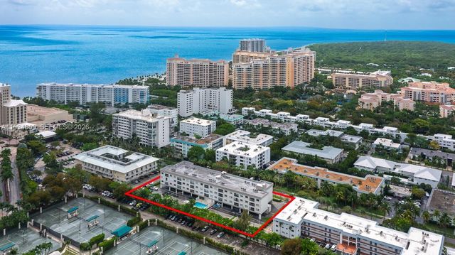 255 Galen Dr 2I, Key Biscayne, FL 33149
