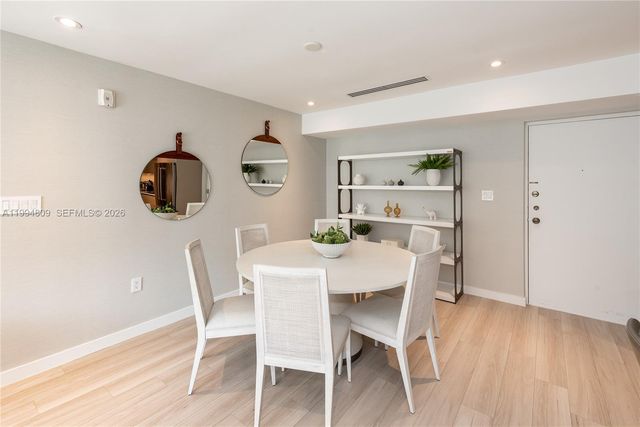 255 Galen Dr 2I, Key Biscayne, FL 33149