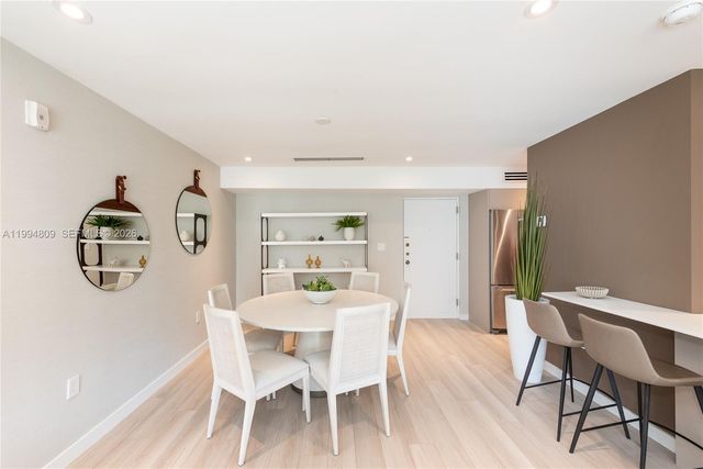 255 Galen Dr 2I, Key Biscayne, FL 33149