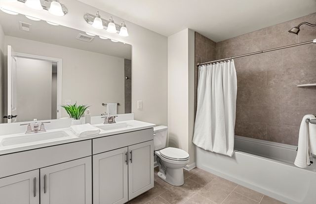 27 Germain Way 04, Norton, MA 02766