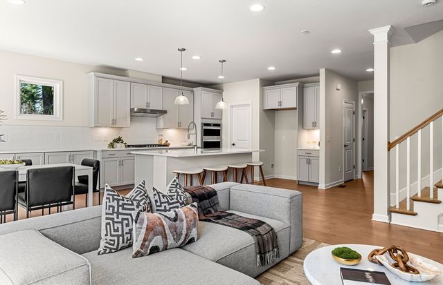 27 Germain Way 04, Norton, MA 02766