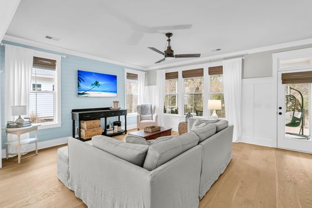 121 Falaise Street, Charleston, SC 29492