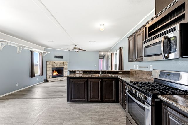610 Blue Creek, La Vernia, TX 78121