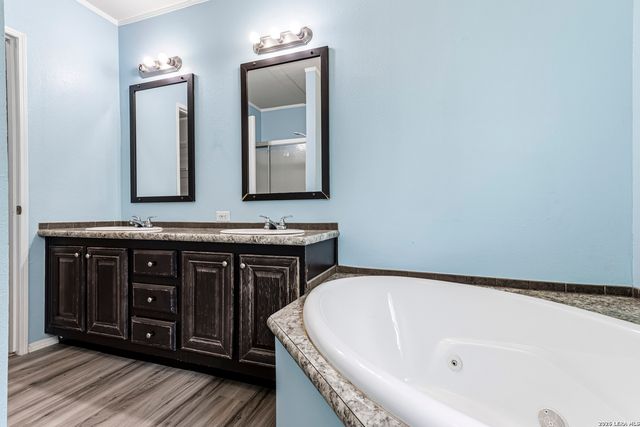 610 Blue Creek, La Vernia, TX 78121