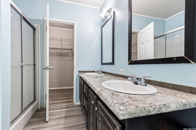 610 Blue Creek, La Vernia, TX 78121