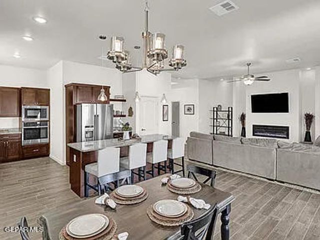 7837 Enchanted View Drive, El Paso, TX 79911