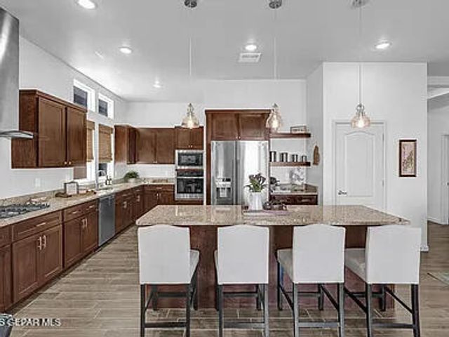 7837 Enchanted View Drive, El Paso, TX 79911