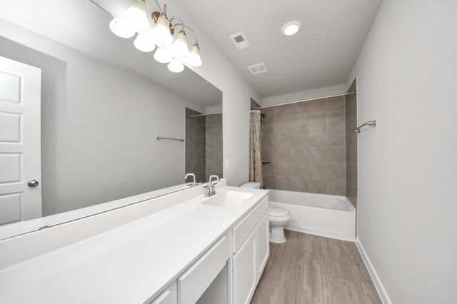 2511 Shining Spur Court, Alvin, TX 77511