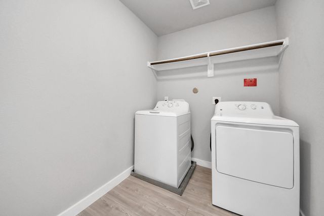 2511 Shining Spur Court, Alvin, TX 77511