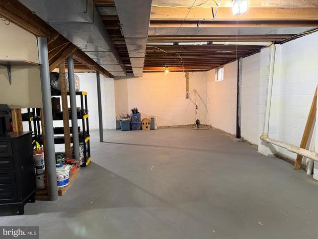 304 CHESTNUT AVE, Wilmington, DE 19809