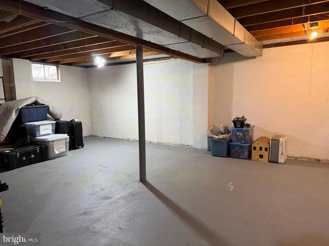 304 CHESTNUT AVE, Wilmington, DE 19809