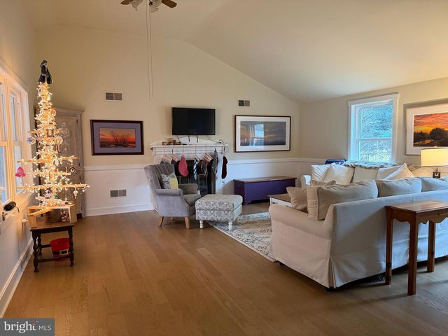 304 CHESTNUT AVE, Wilmington, DE 19809