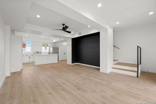 308 S Mesquite St # 103, San Antonio, TX 78203