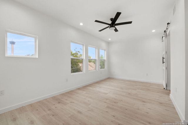 308 S Mesquite St # 103, San Antonio, TX 78203