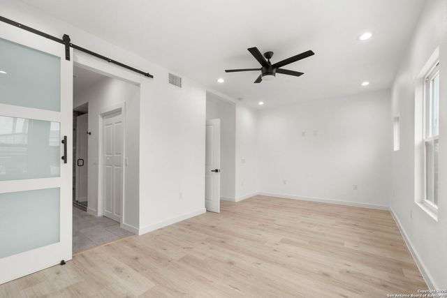 308 S Mesquite St # 103, San Antonio, TX 78203