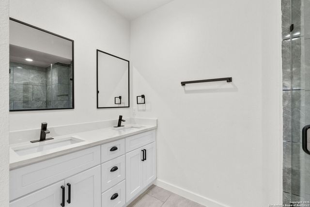 308 S Mesquite St # 103, San Antonio, TX 78203