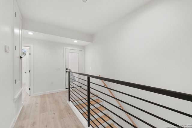 308 S Mesquite St # 103, San Antonio, TX 78203