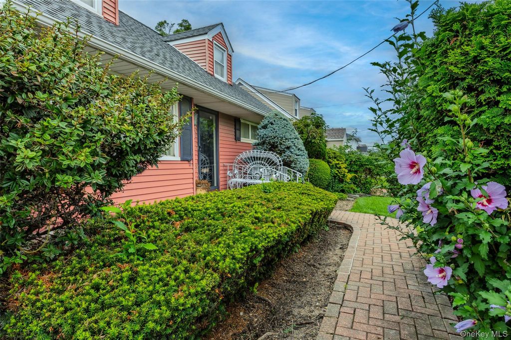 822 Peninsula Boulevard, Woodmere, NY 11598 — photo 5