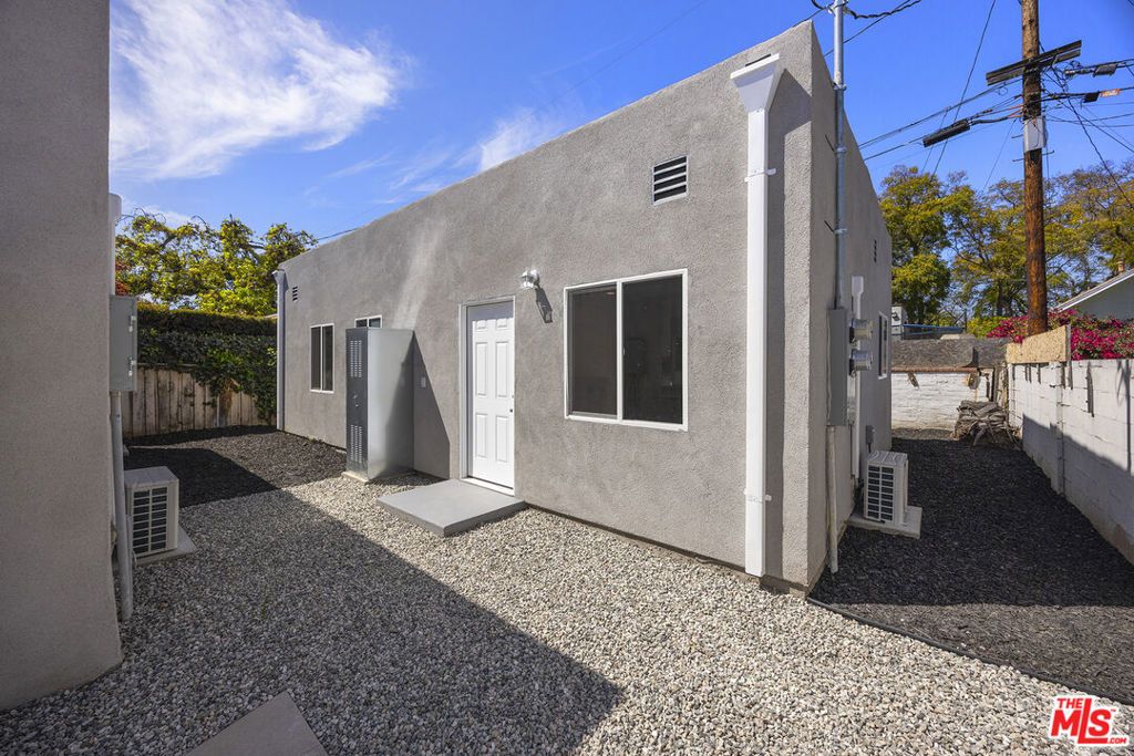 121 W Elm Avenue A, Fullerton, CA 92832