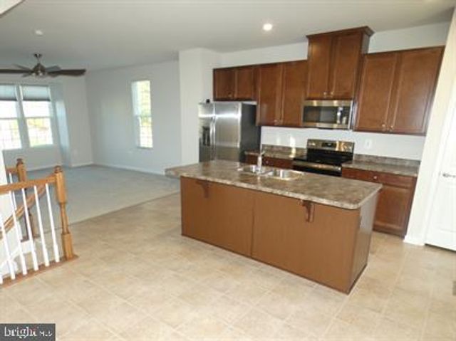 6304 CRITTENDEN LN, Spotsylvania, VA 22553