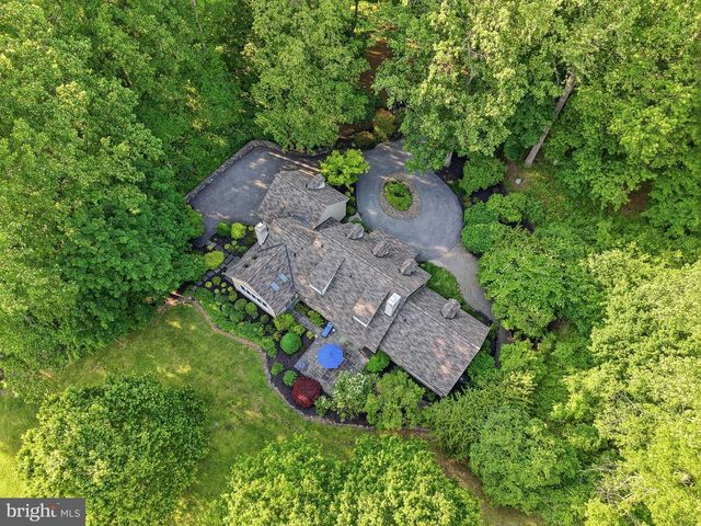 2 ROCKLAND RIDGE RD, Rockland, DE 19732