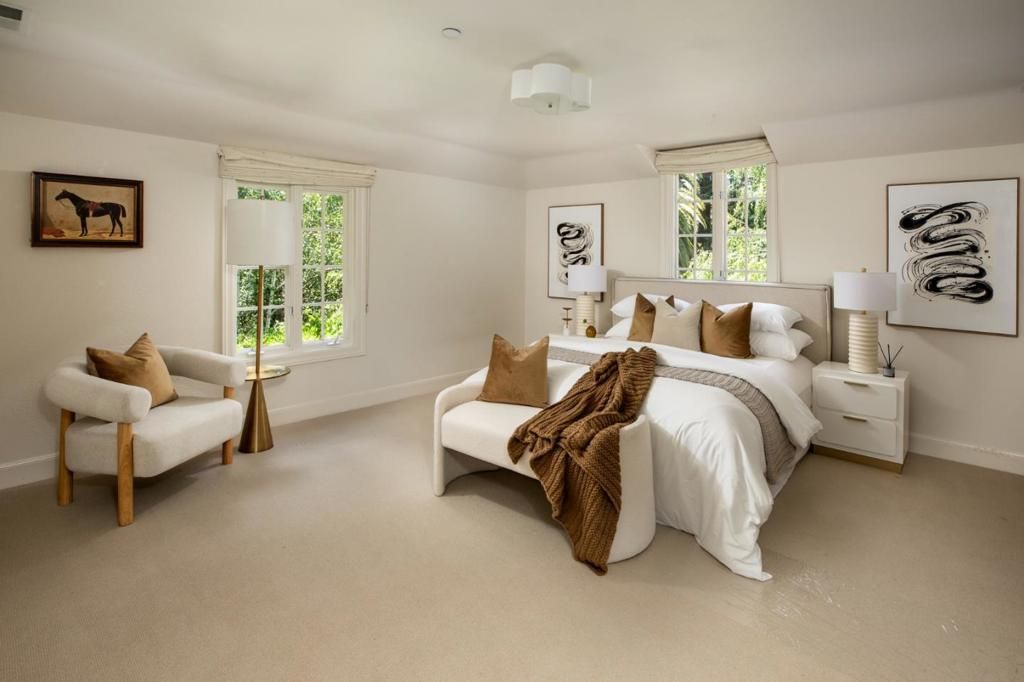 Image 14 of property listing at 192 Fair Oaks Lane, Atherton, CA 94027