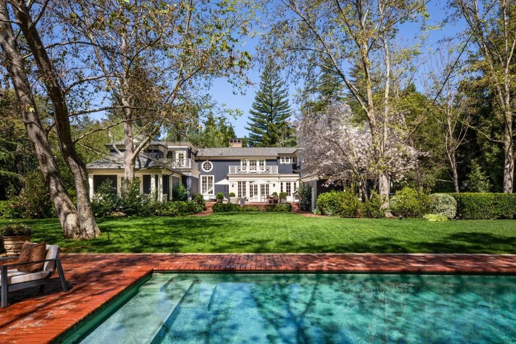 Image 22 of property listing at 192 Fair Oaks Lane, Atherton, CA 94027